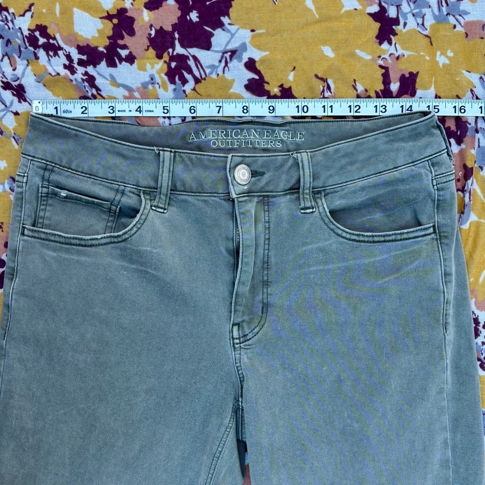 American Eagle Women's Super Stretch Olive Green Straight Leg Denim Jeans Size 4 - Picture 5 of 13